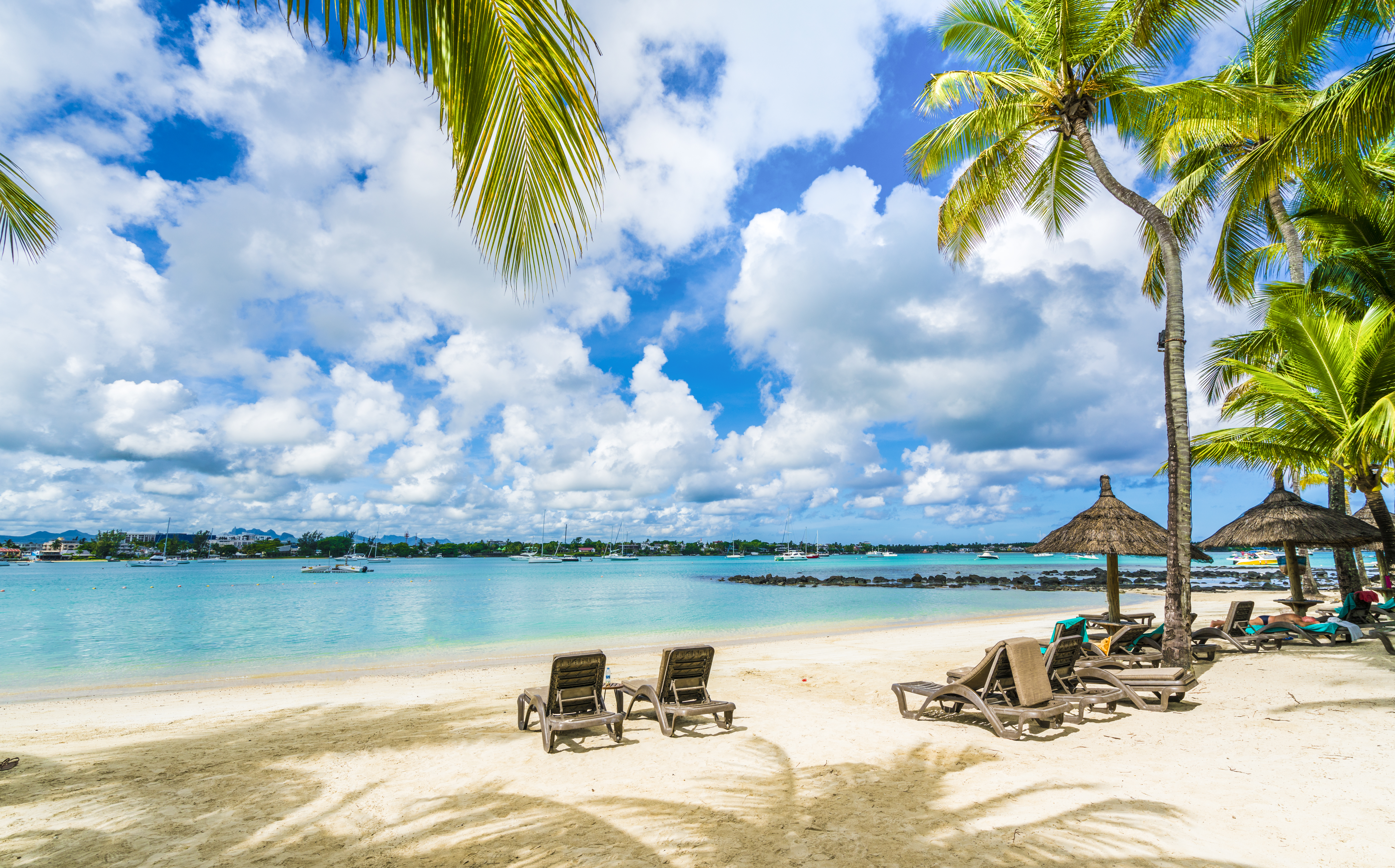 Mauritius hat Traumstrände mit dramatischer Landschaft und Top-Hotels
