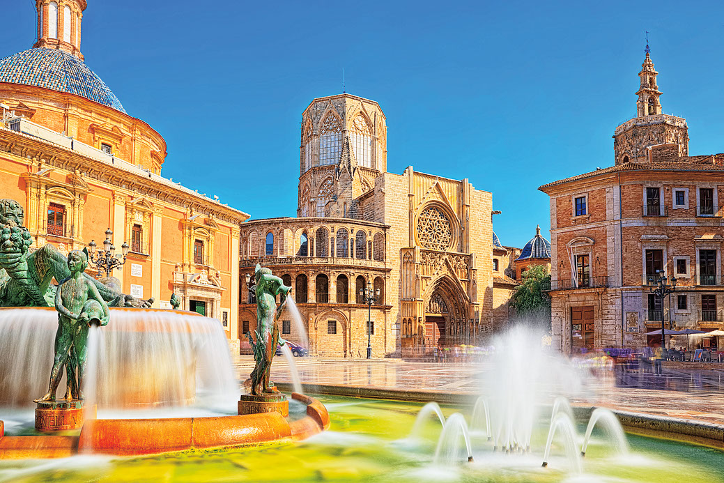 Der Brunnen Rio Turia auf dem Platz der Jungfrau Maria, Kathedrale von Valencia