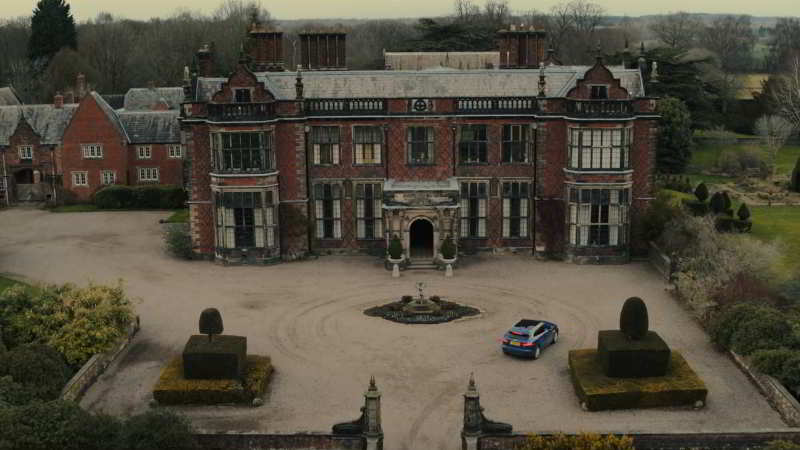 Arley Hall in Cheshire wird in der Serie als Anwesen der Familie Farmwood genutzt