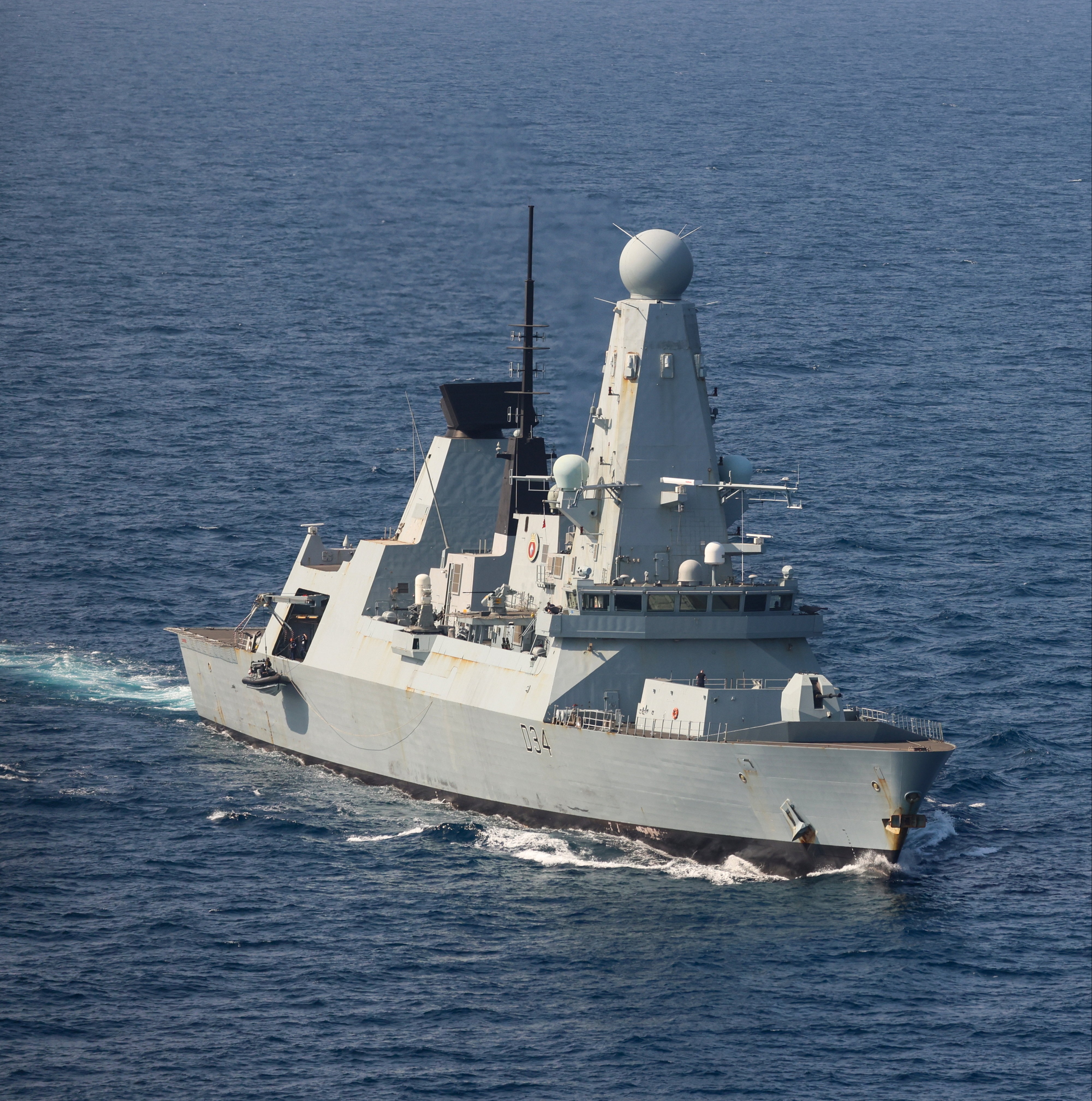 Die HMS Diamond feuerte eine verheerende Salve von Sea Viper-Raketen ab, um sich und andere Schiffe im Roten Meer zu verteidigen