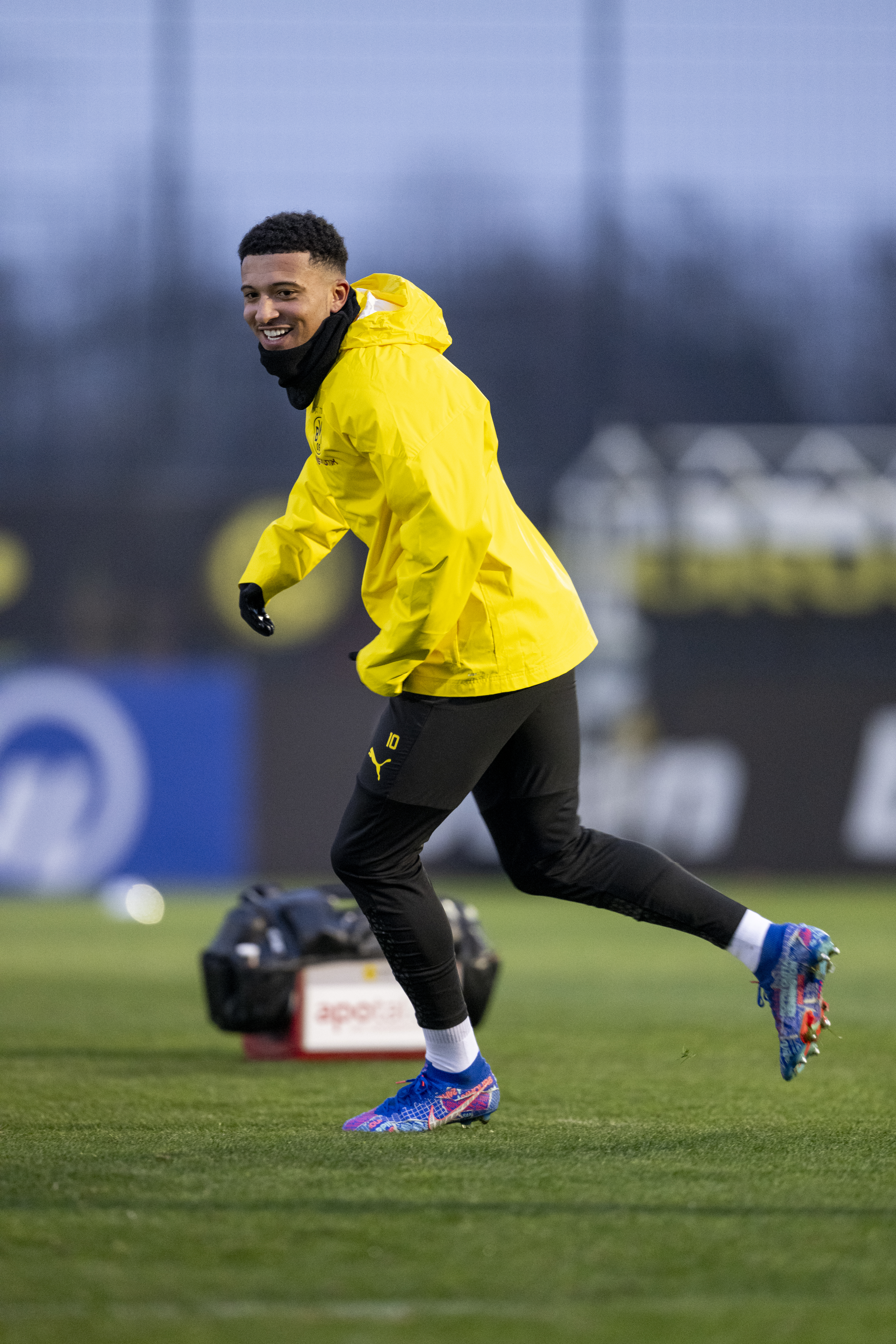 Der Spieler kann nach seiner Rückkehr nach Dortmund auf Leihbasis nicht mehr aufhören zu lächeln