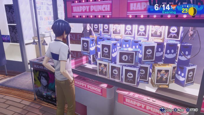Persona 3 Reload-Bild, das Makoto beim Spielen eines Arcade-Kranspiels zeigt.
