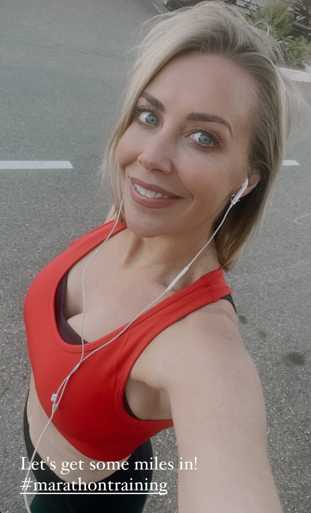 Mit einem verschwitzten Sport-BH-Selfie beim Laufen ließ sie die Herzen höher schlagen