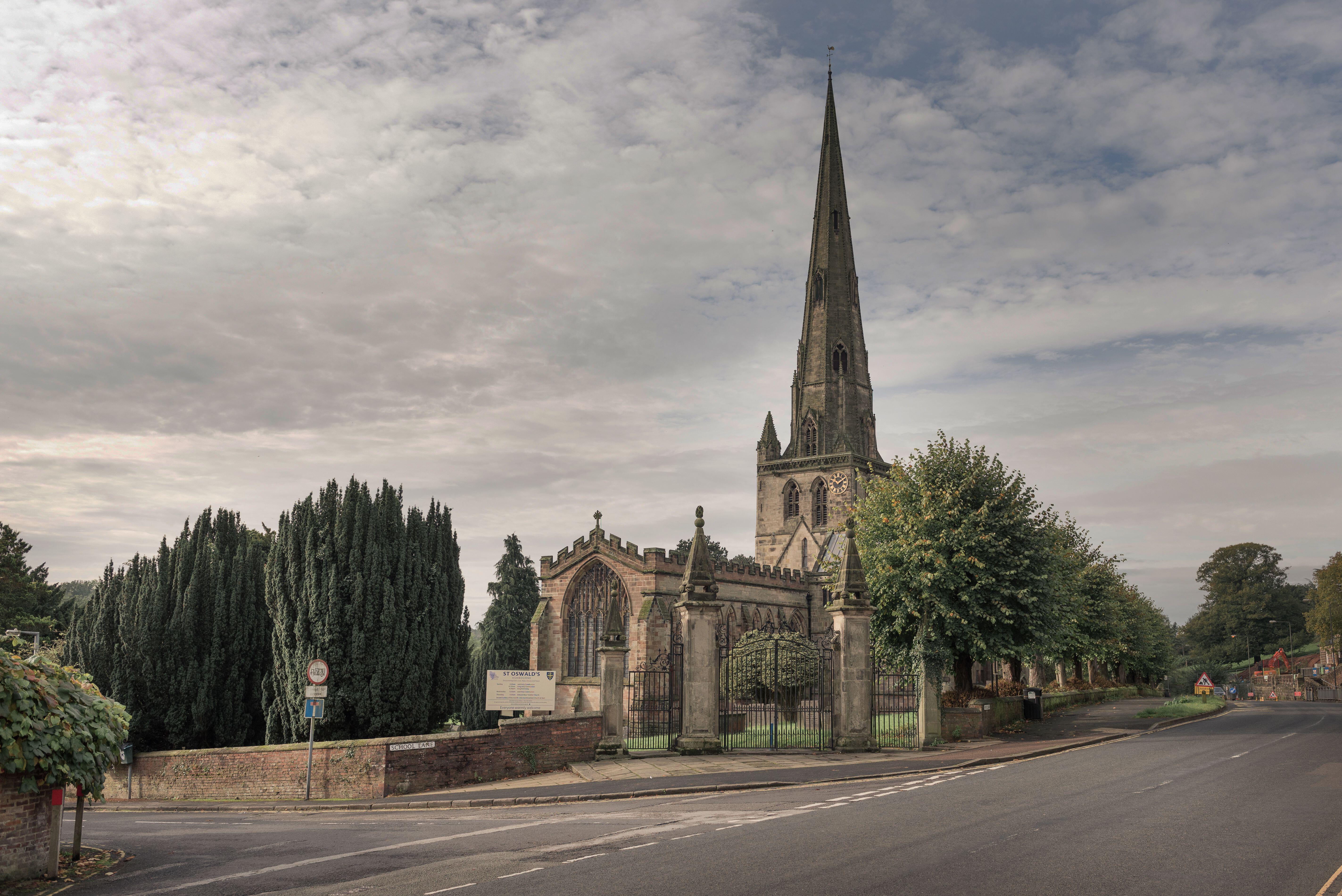 Die Kirche St. Oswald wurde von George Eliot als die schönste Kirche Englands bezeichnet