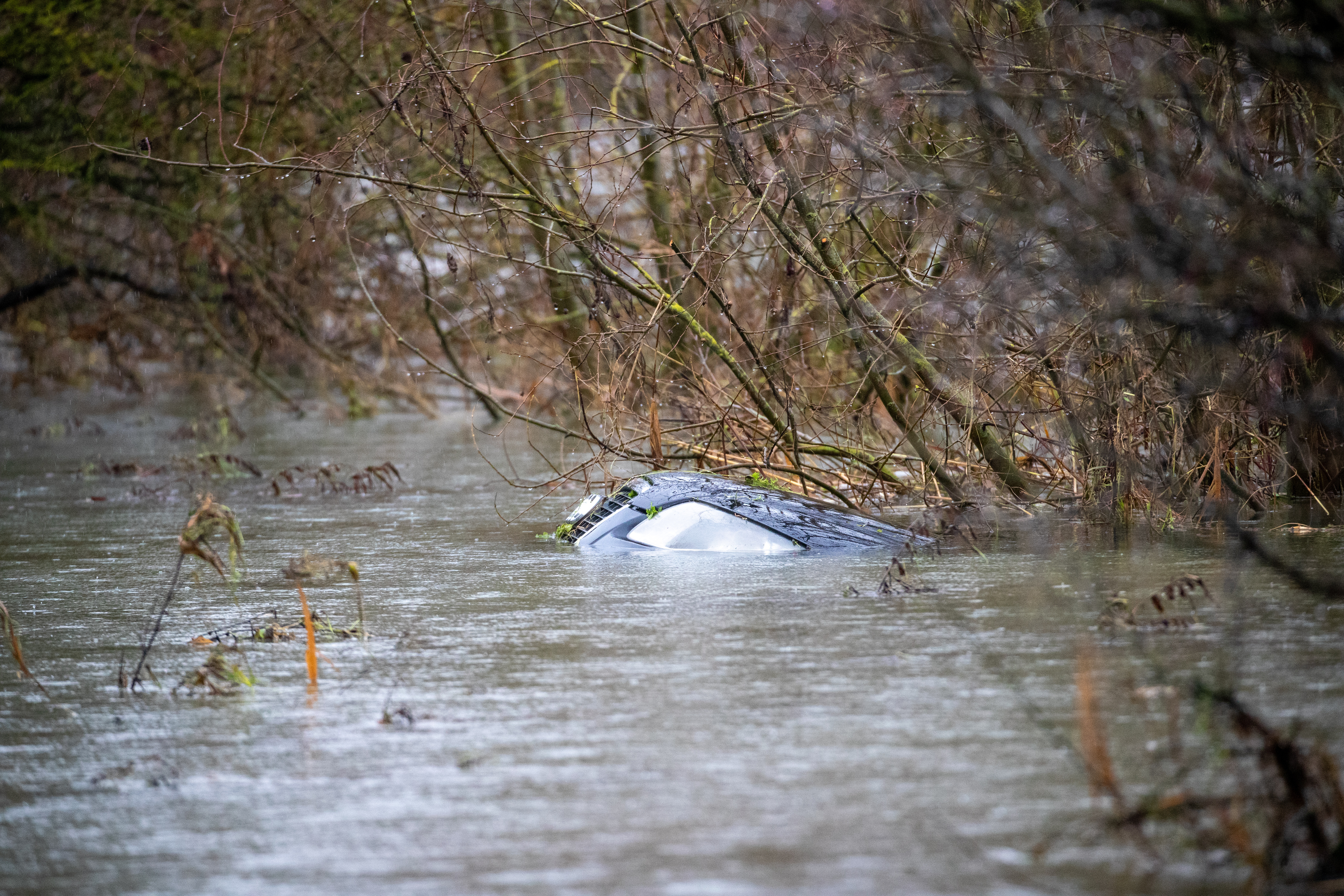 Im Dezember wurde in Norfolk ein Auto im Hochwasser versunken
