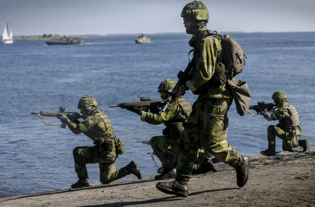 Nato-Truppen bei Kriegssimulationsübungen