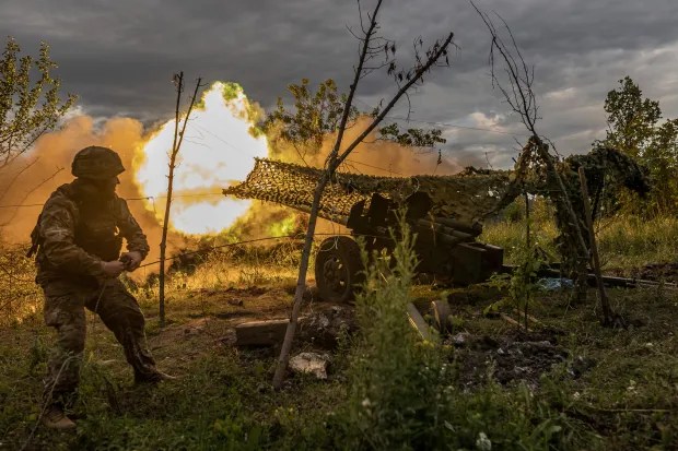 Ukrainische Soldaten an der Front von Putins brutalem Krieg