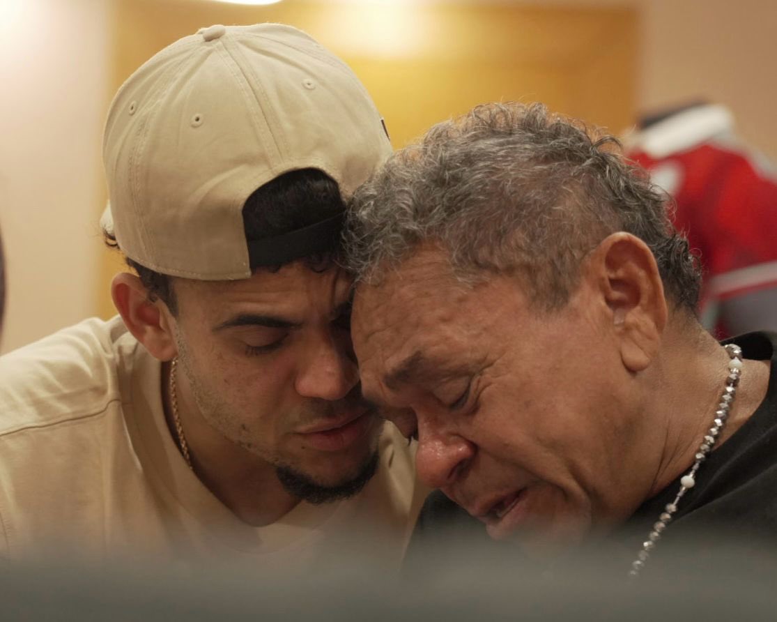 Luis trifft nach seiner Entführung wieder auf seinen Vater