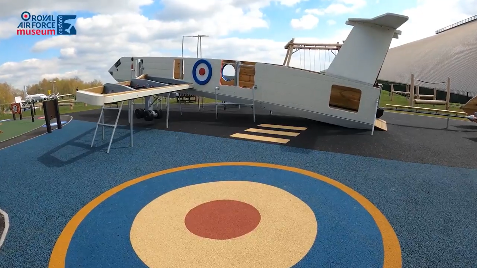 Der Spielplatz wurde 2021 vom RAF Museum eröffnet