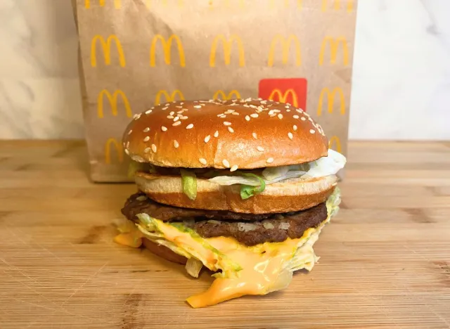 McDonald's Double Big Mac aus nächster Nähe