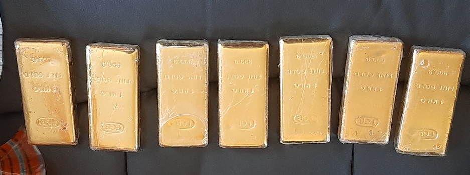 In einem Boxsack in der Wohnung wurden sieben vergoldete Goldbarren gefunden