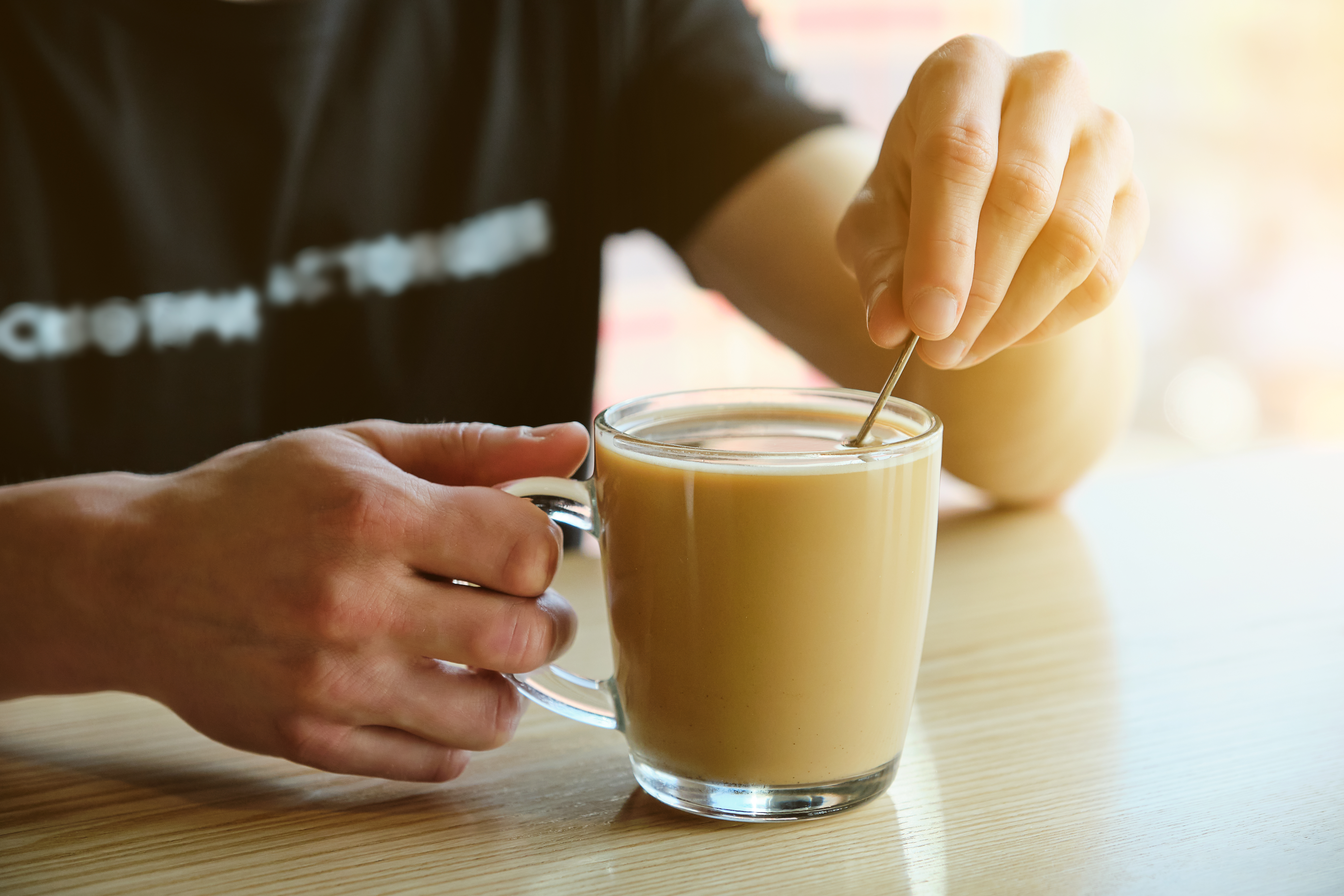 Nehmen Sie weniger Zucker in Ihren Kaffee oder Tee