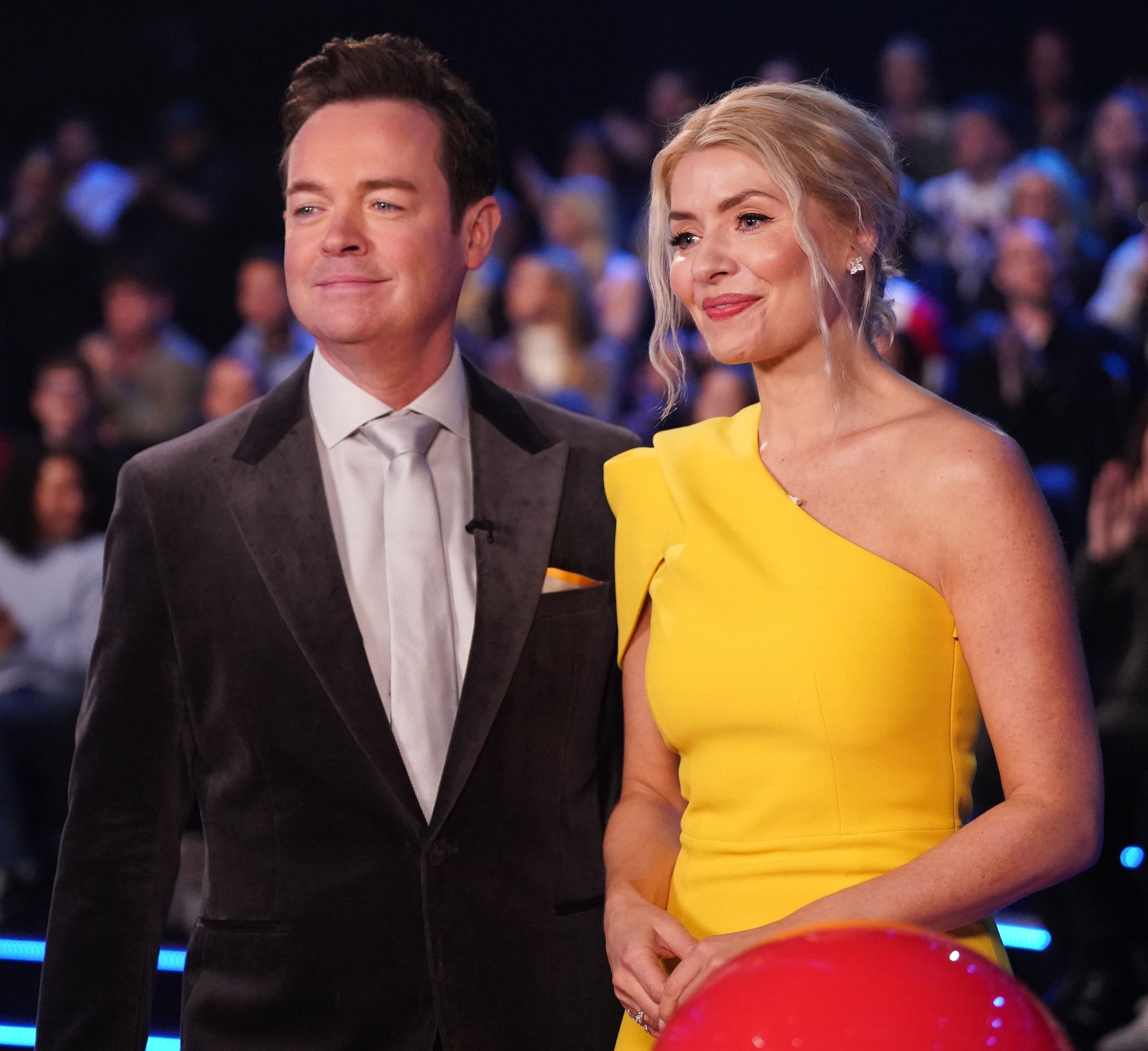Die Moderatoren von Dancing On Ice, Holly Willoughby und Stephen Mulhern, überbrachten die Neuigkeiten den ITV-Fans