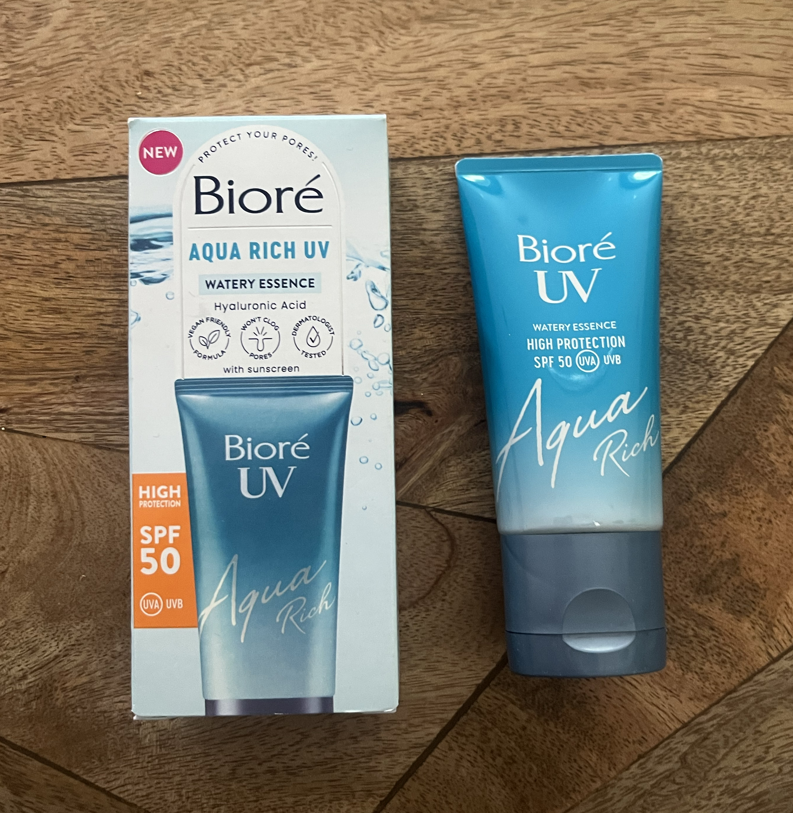 Biore UV is moisturising for dry skin.