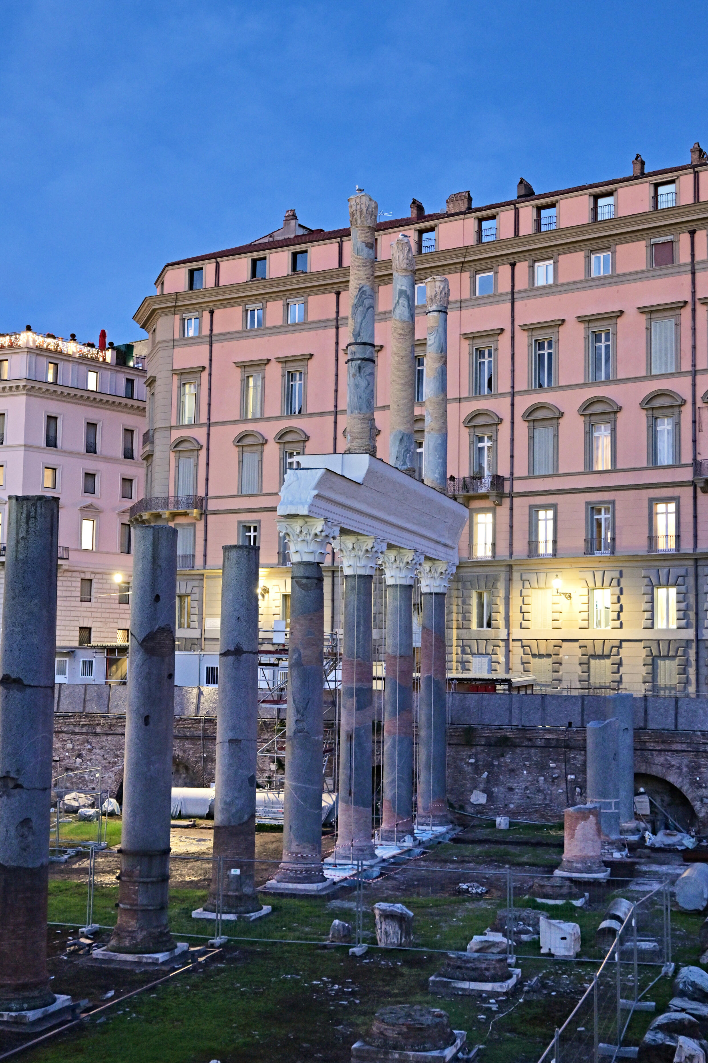 Trajan baute die Basilika Ulpia mit den wertvollsten Materialien, die es damals gab.