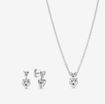 Ein atemberaubendes Set aus Diamantohrringen und Halskette ist das perfekte Geschenk