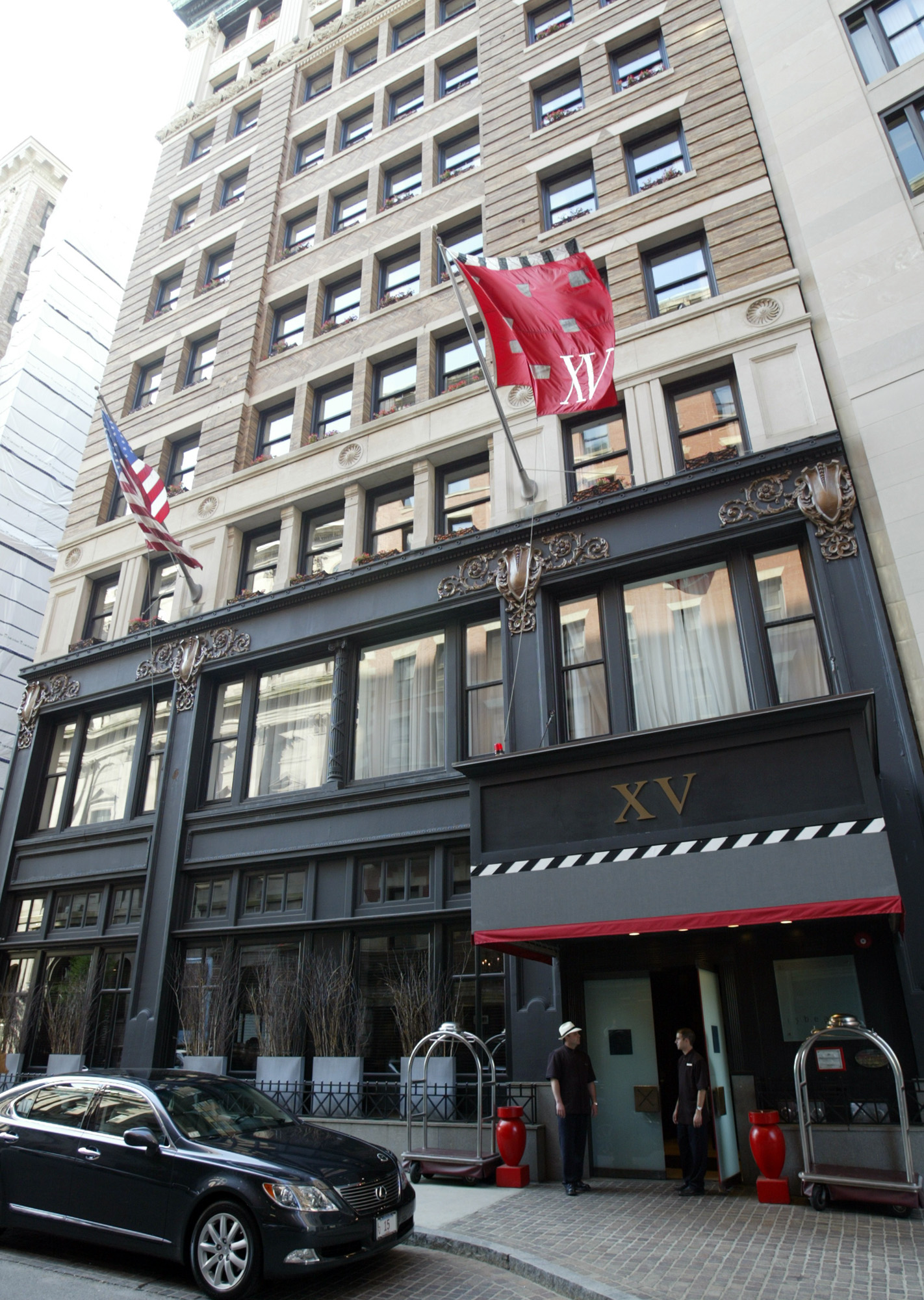 Das XV Beacon Hotel in Boston bietet kostenlose Annehmlichkeiten wie Badesalz und CBD-Badebomben an