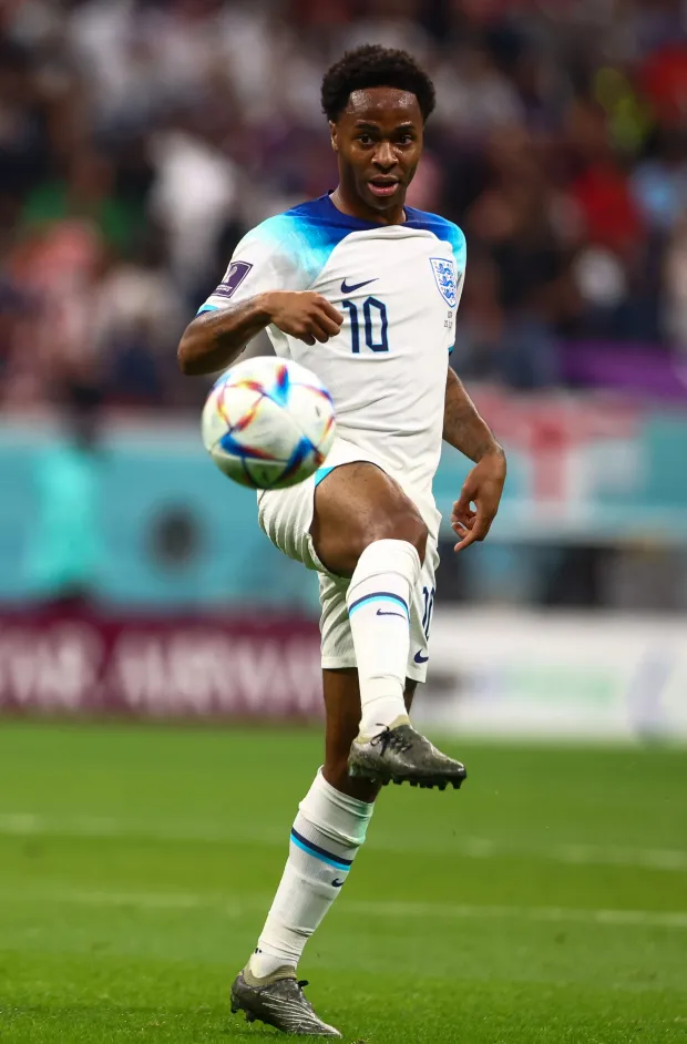 Raheem Sterling musste die Weltmeisterschaft in Katar verlassen, als sein Zuhause ins Visier genommen wurde