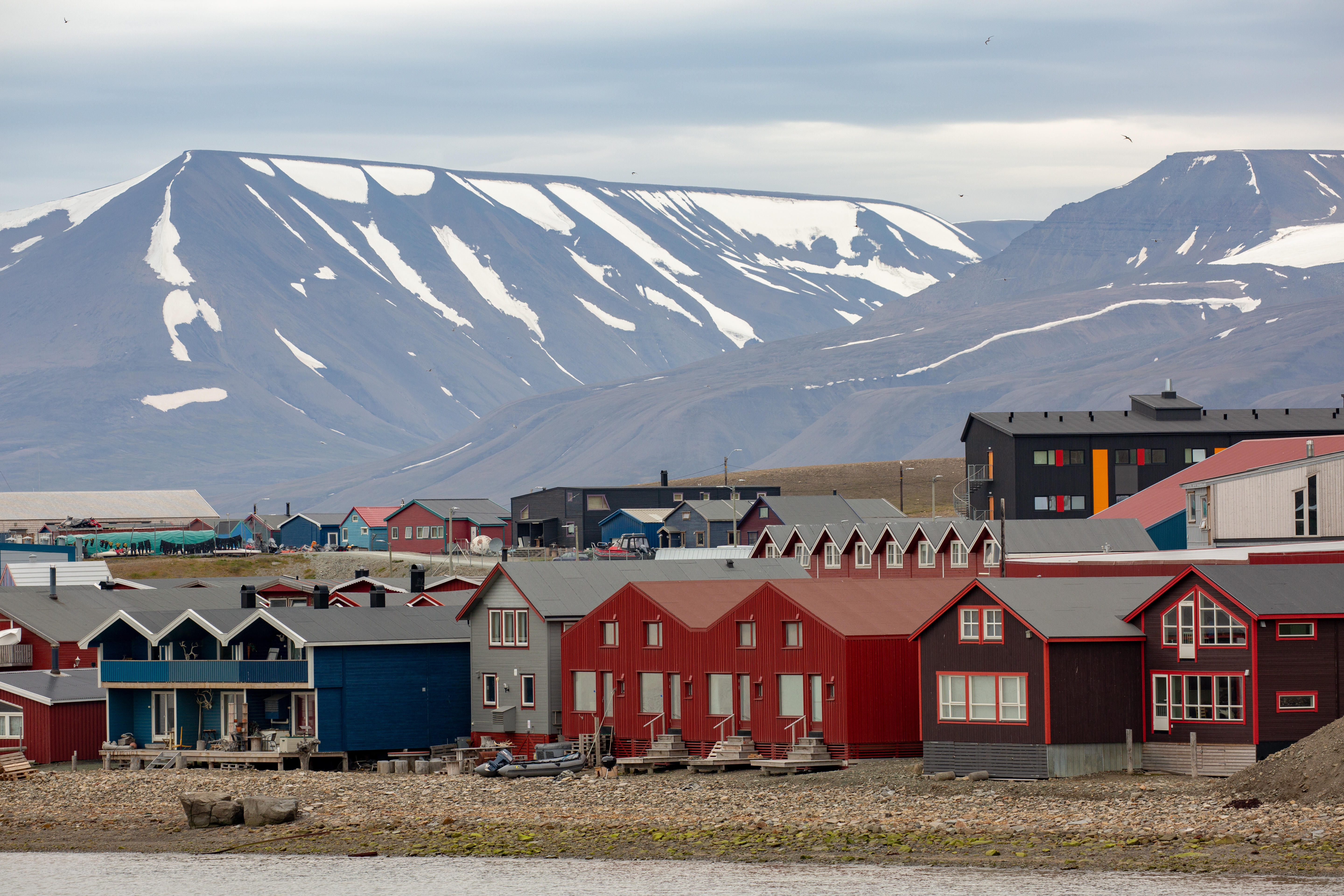 Das Leben in der winzigen Gletscherstadt ist ein friedliches Leben