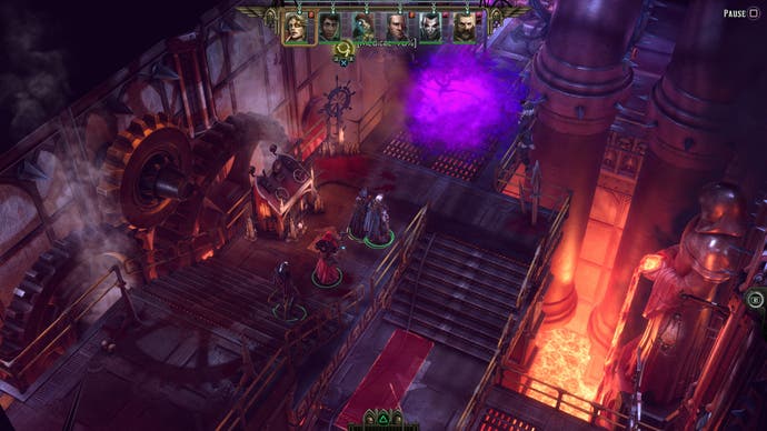 Ein Rogue Trader-Screenshot, der die Gruppe zeigt, wie sie durch eine beschädigte Fabrik reist.