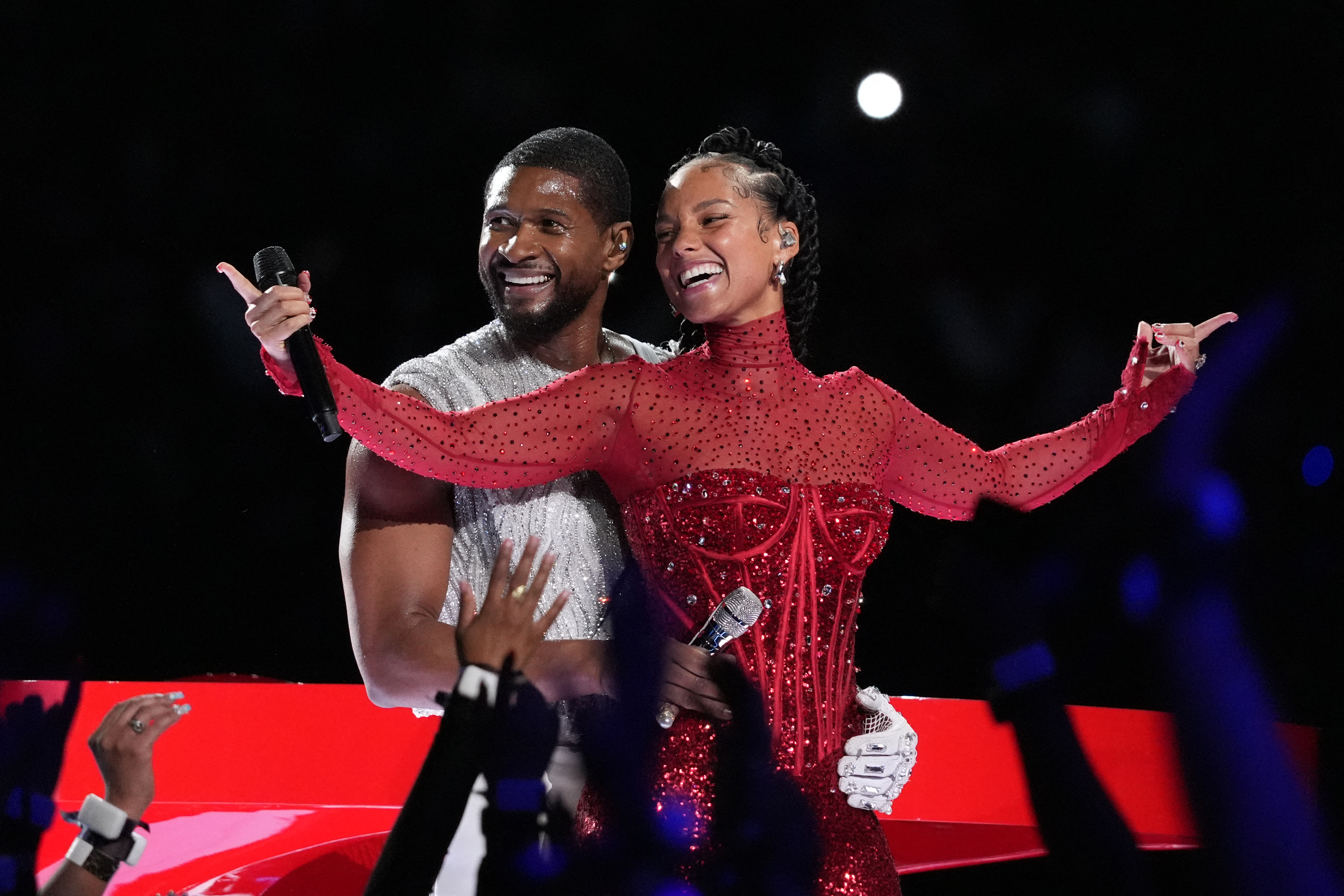 Trotz der technischen Details hatte Usher mit Alicia Keys und Ludacris eine großartige Leistung