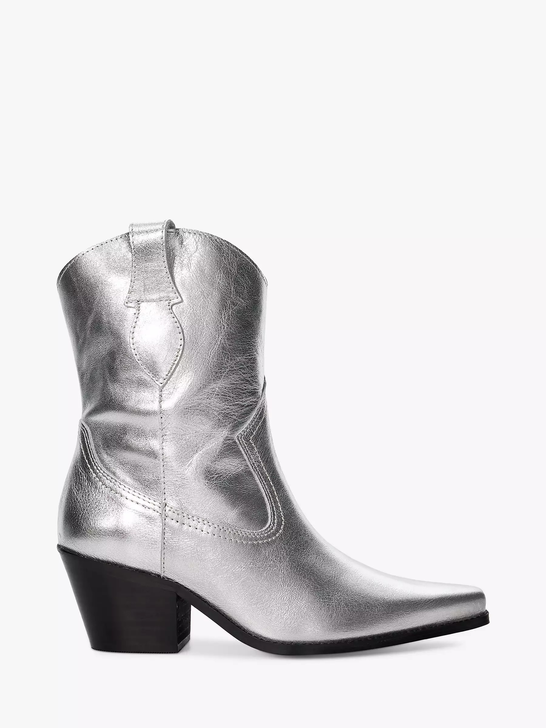 Silberne Stiefel, £160 von Dune über johnlewis.com