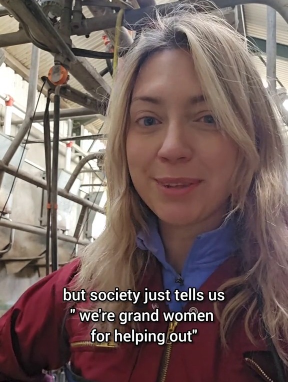 Katie wehrt sich in ihrem viralen Video spielerisch gegen sexistische Stereotypen