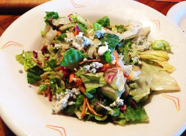 Blauschimmelkäse-Pekannuss-gehackter Salat vom Outback Steakhouse