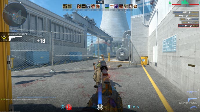 Counter-Strike 2-Screenshot, der einen toten Feind zeigt, der nach einem USP-Kopfschuss auf de_nuke zu Boden fällt
