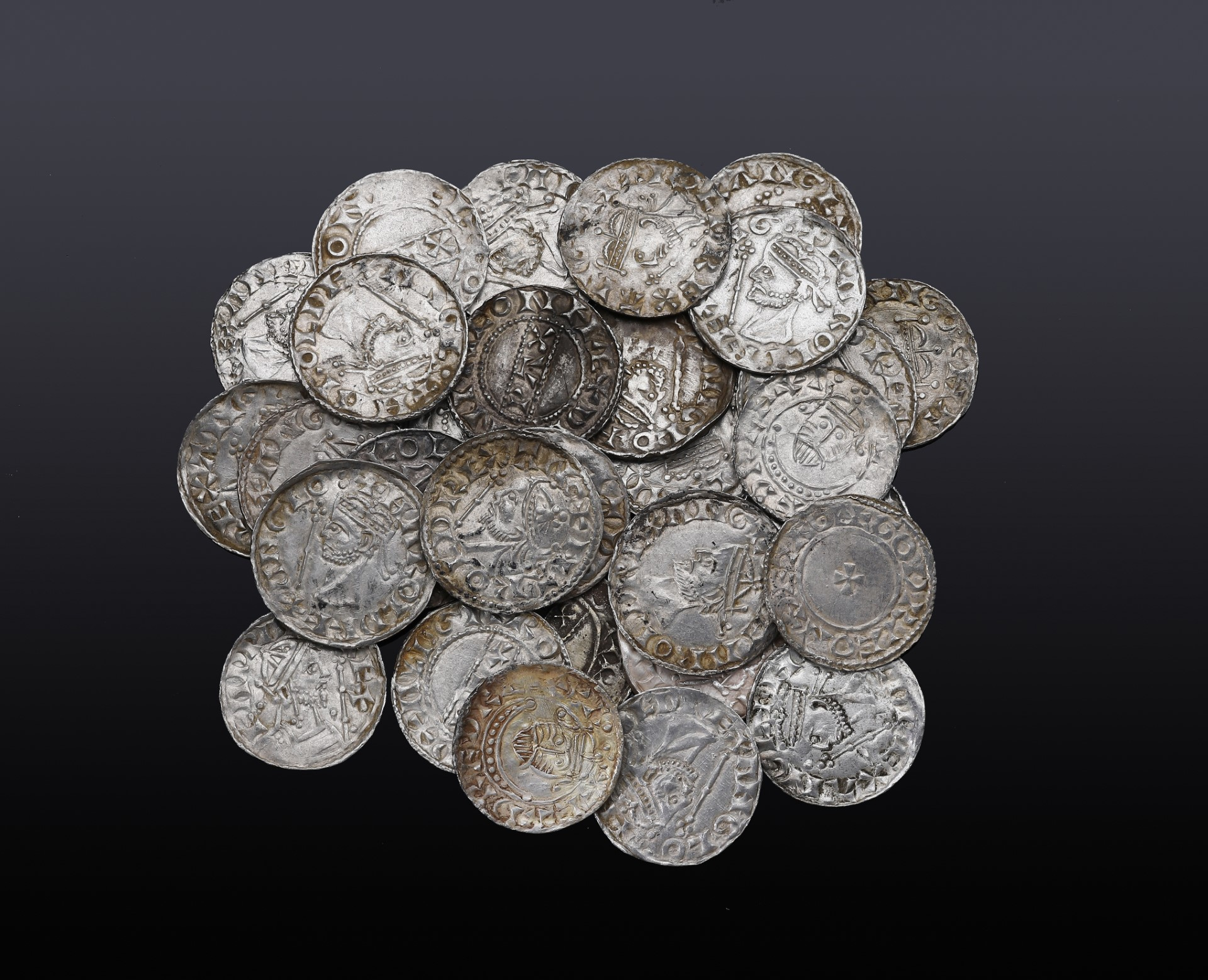 Die 122 angelsächsischen Pennys waren vor 950 Jahren 12 Schilling wert