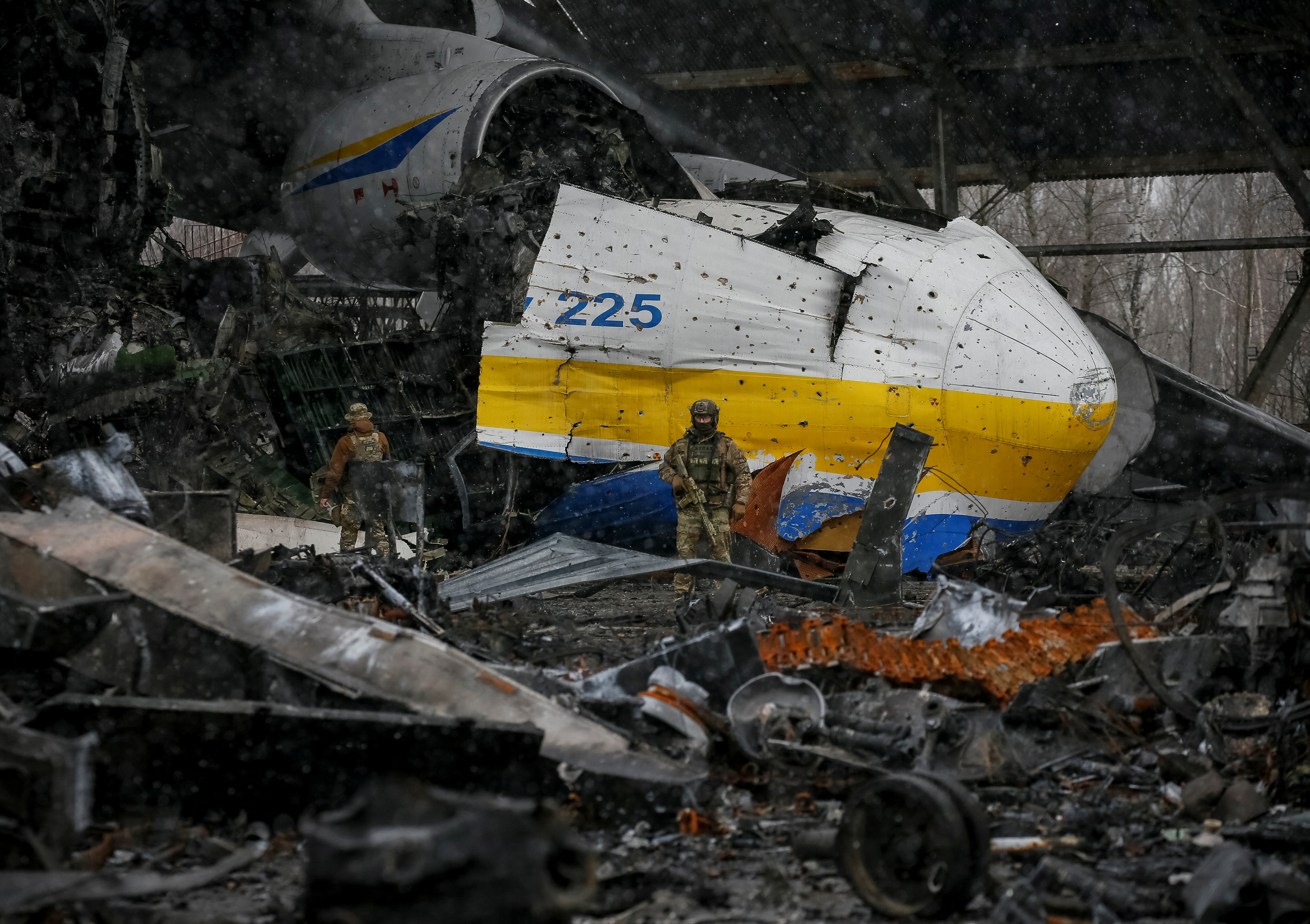 Russische Medien feierten die Zerstörung des Frachtflugzeugs „Mriya“.