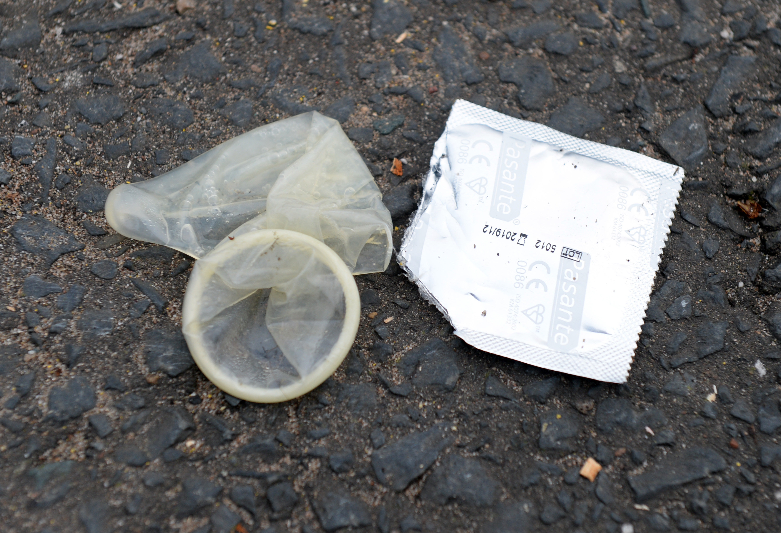 Ein gebrauchtes Kondom auf den Straßen von Holbeck