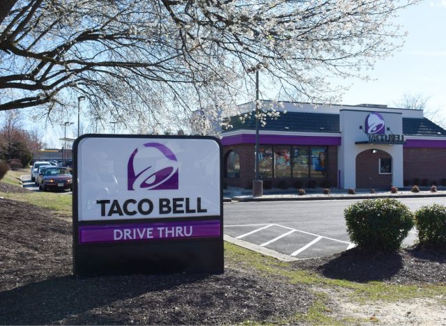 Taco Bell Drive-in