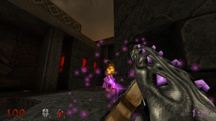 Ein Screenshot von Wrath: Aeon of Ruin, der zeigt, wie der Spieler mit einer Laserwaffe auf einen Feind schießt, die seine Opfer in lila Kristalle verwandelt.