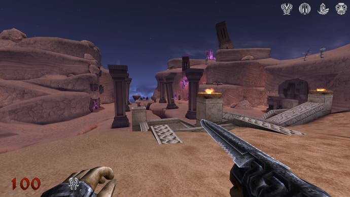Ein Screenshot von Wrath: Aeon of Ruin, der eine zerklüftete Wüstenlandschaft mit einer Reihe schiefer Säulen in der Mitte zeigt.