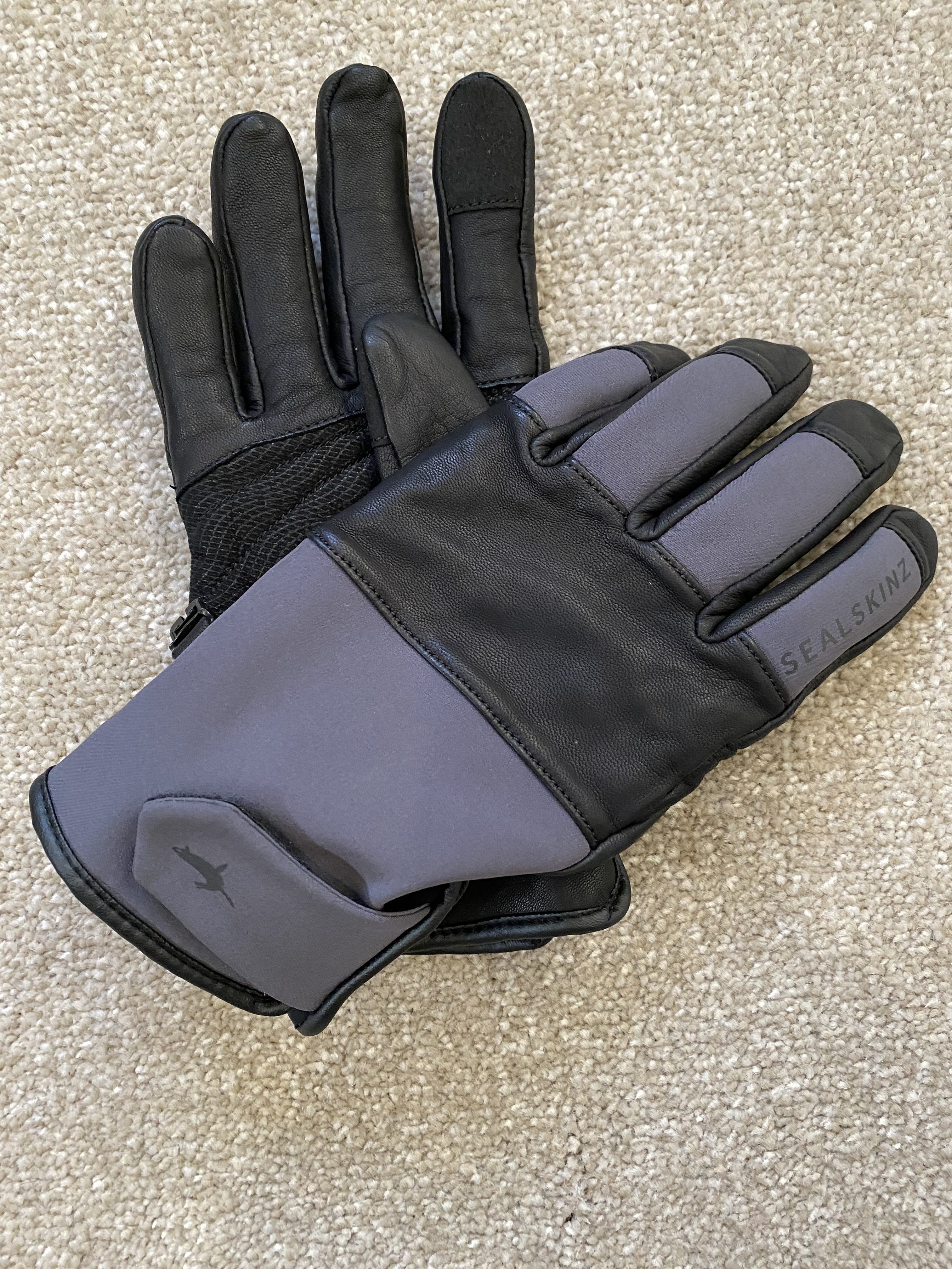 Sealskinz Walcott Waterproof Cold Weather Gloves