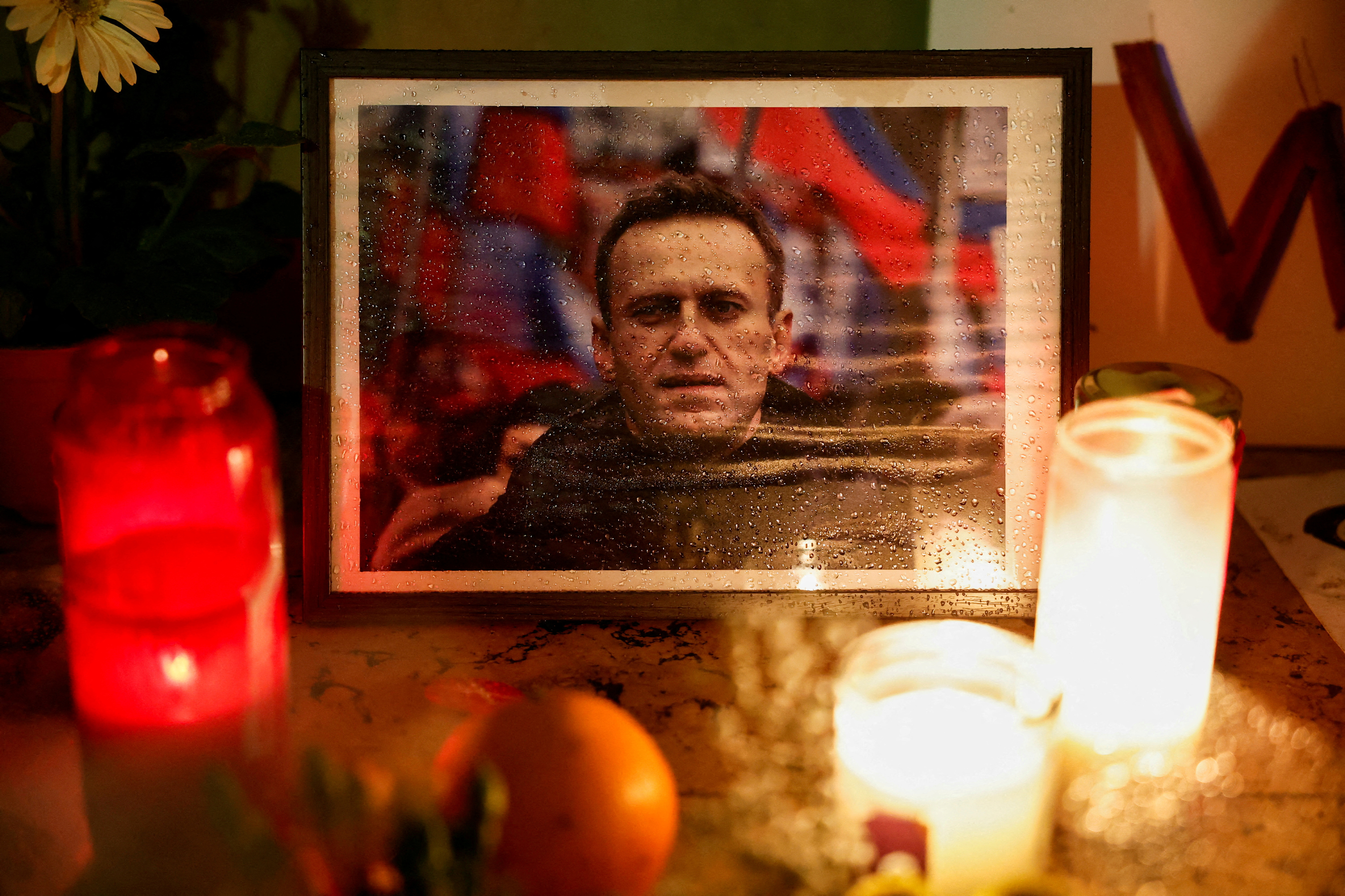 Nawalnys Fans wurden gewarnt, seine Beerdigung nicht für Proteste zu nutzen