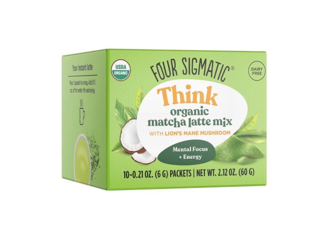 Schachtel Matcha-Tee auf weißem Hintergrund