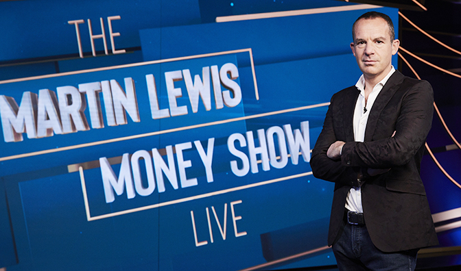 Martin ist vor allem für seine Show bekannt, in der er Fragen zu allen Themen rund ums Geld beantwortet