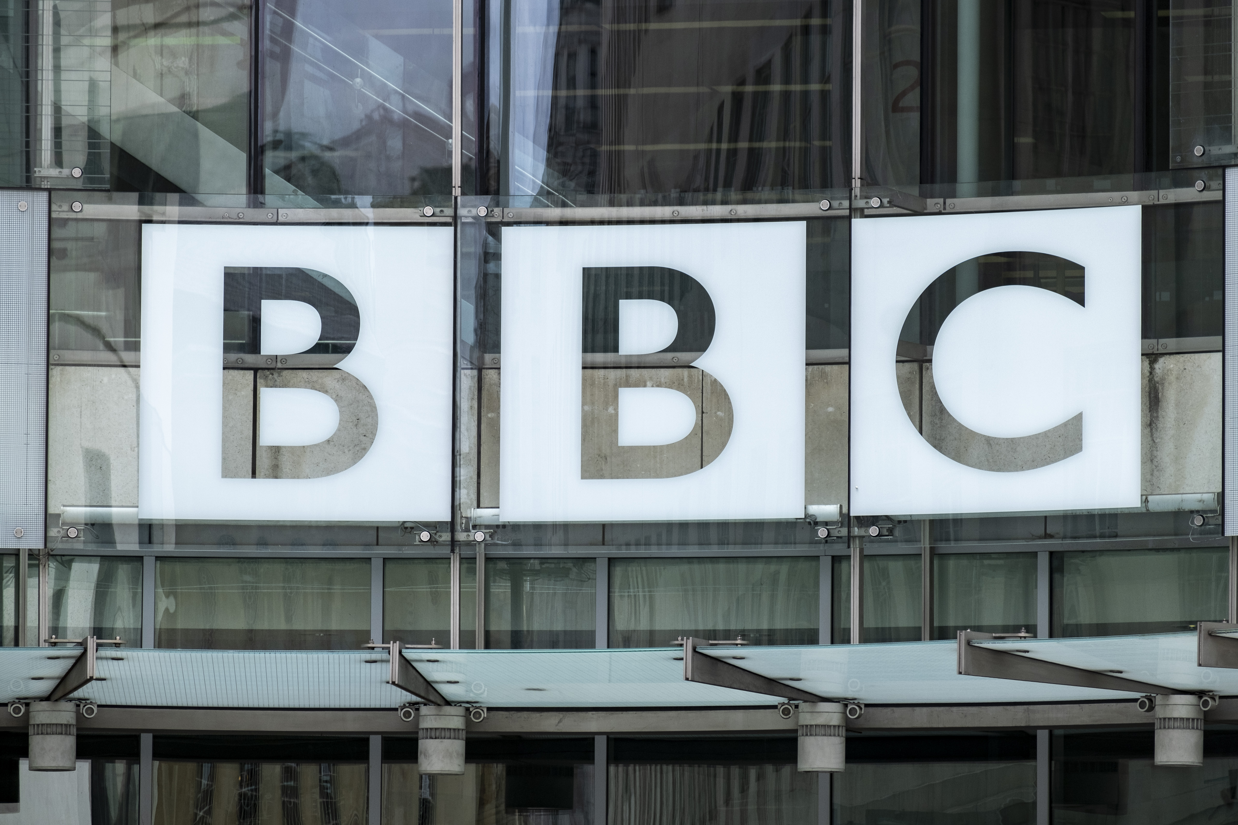 In den redaktionellen Beschwerden der BBC hieß es, der 63-jährige Radiostar habe „den Eindruck erweckt, er vertrete einen Standpunkt in einem äußerst kontroversen Bereich“.