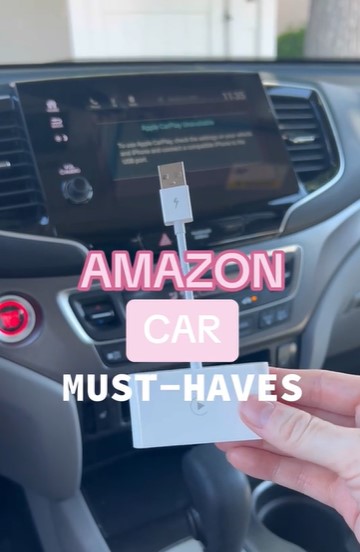 Der TikTok-Benutzer lobte auch einen Adapter, der in Autos, die bereits über CarPlay verfügen, Kabel überflüssig macht