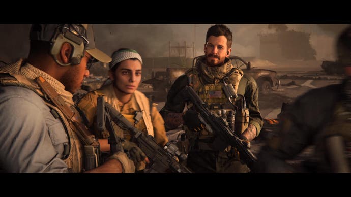 Modern Warfare 3-Screenshot mehrerer Mitglieder des Alpha-Teams, die ernst aussehen und Waffen in der Hand halten