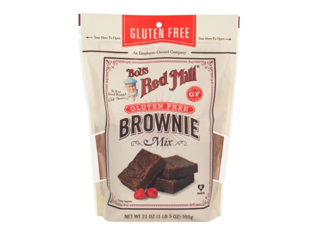   Bob's Red Mill glutenfreier Brownie-Mix auf weißem Hintergrund