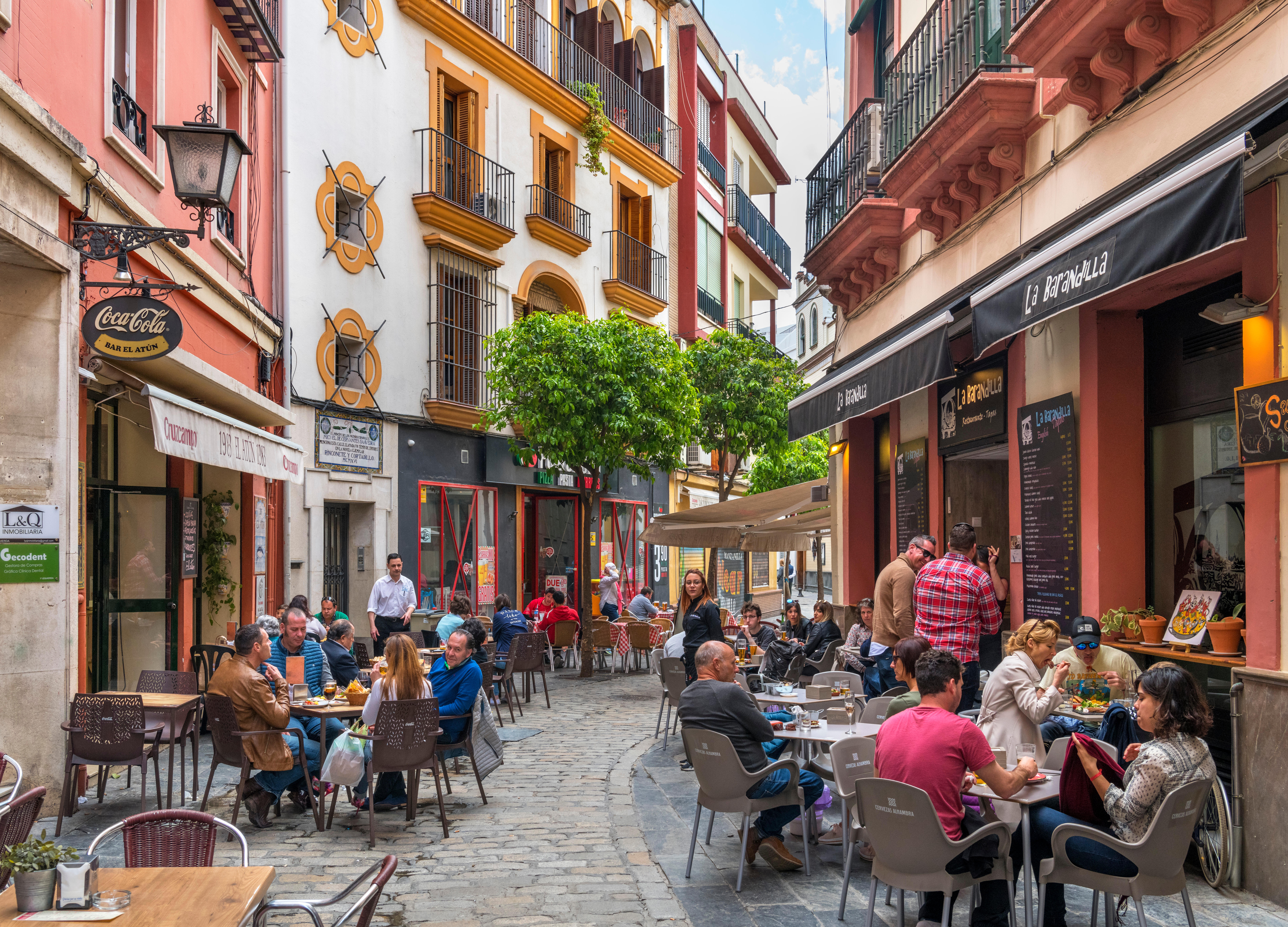 Für Urlauber, die ein Restaurant besuchen möchten, gelten in Spanien eine Reihe strenger Regeln (Archivbild)