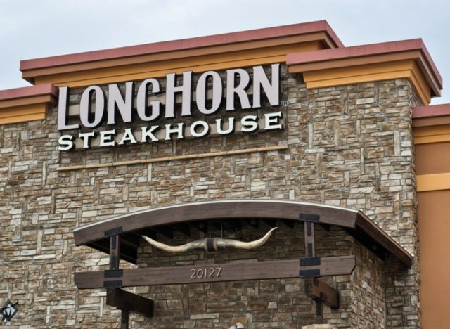 Longhorn-Steakhouse draußen