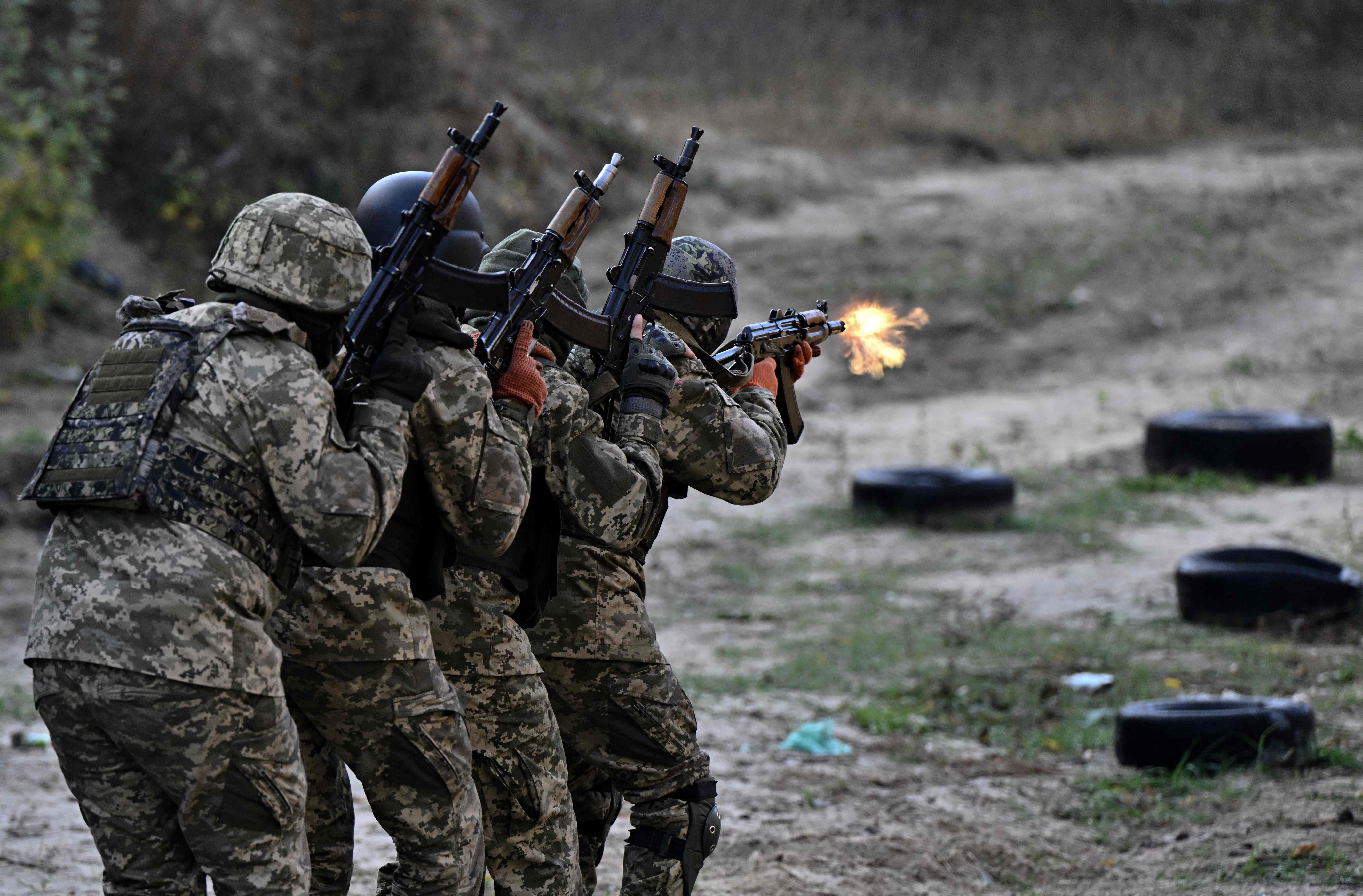 The newly formed Siberian Battalion training with Ukrainian forces close to the frontline