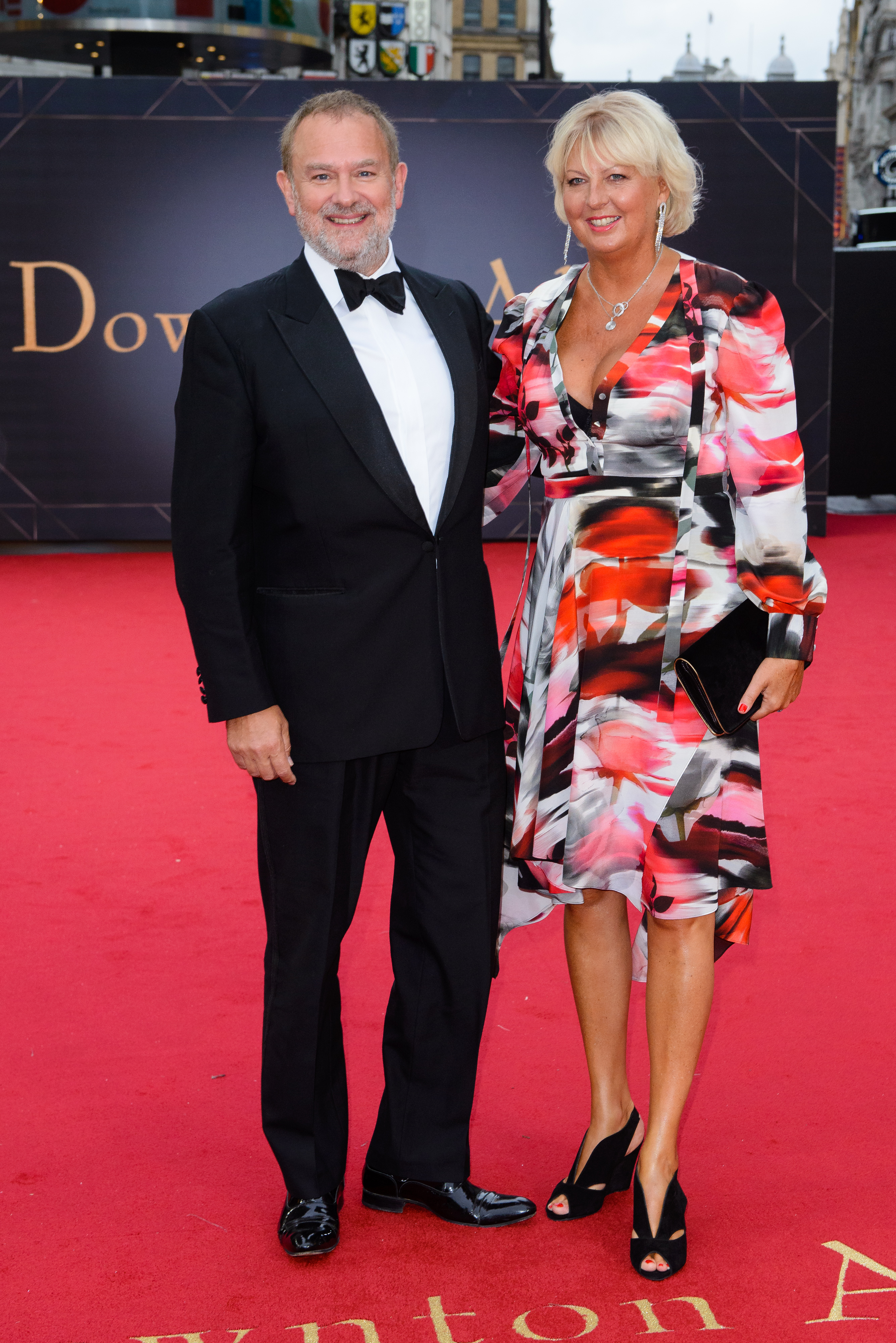 Hugh mit seiner jetzigen Ex-Frau Lulu Williams bei einer Premiere im Jahr 2019