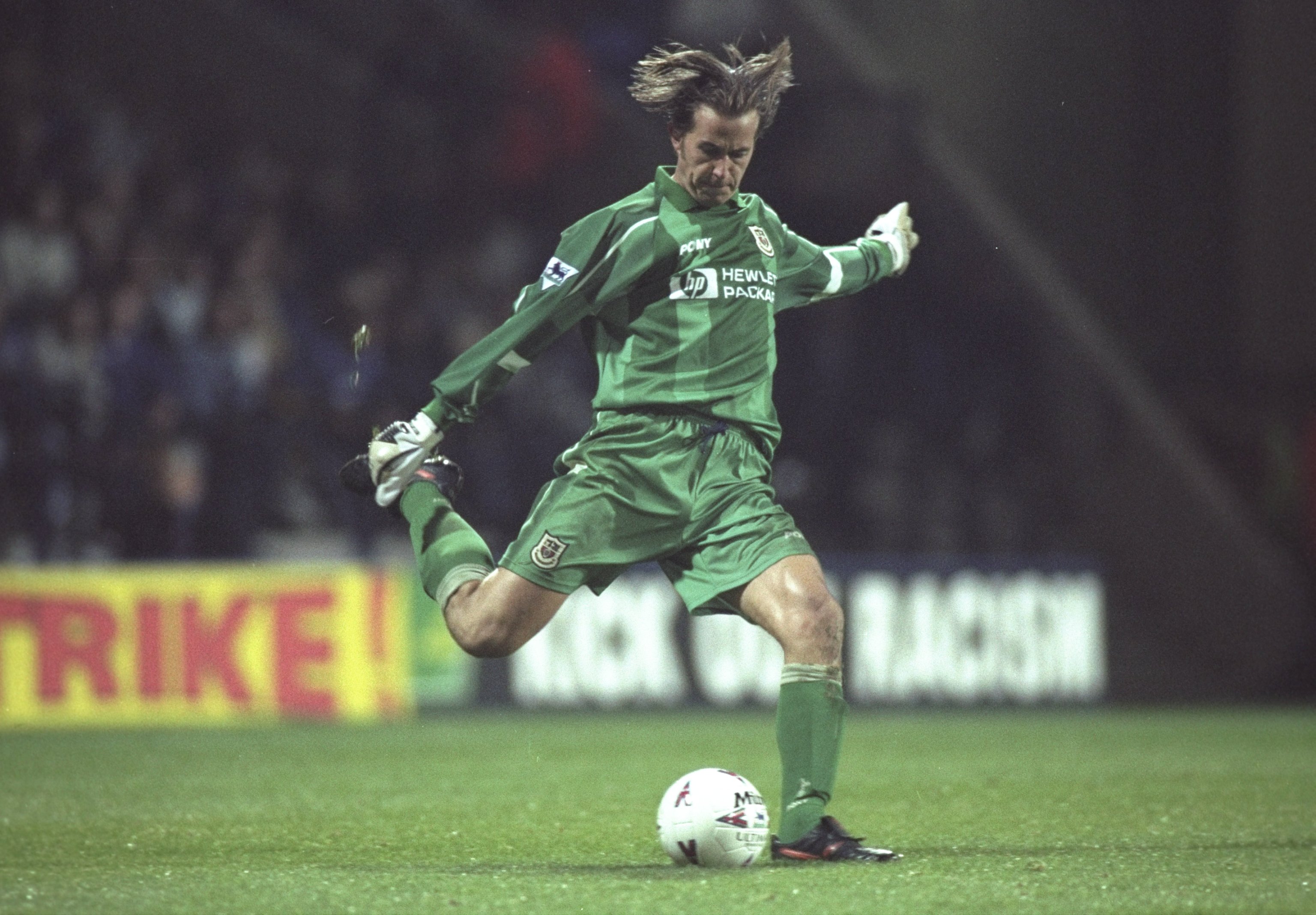 Tottenham Hotspur-Torwart Ian Walker im Einsatz im Jahr 1997