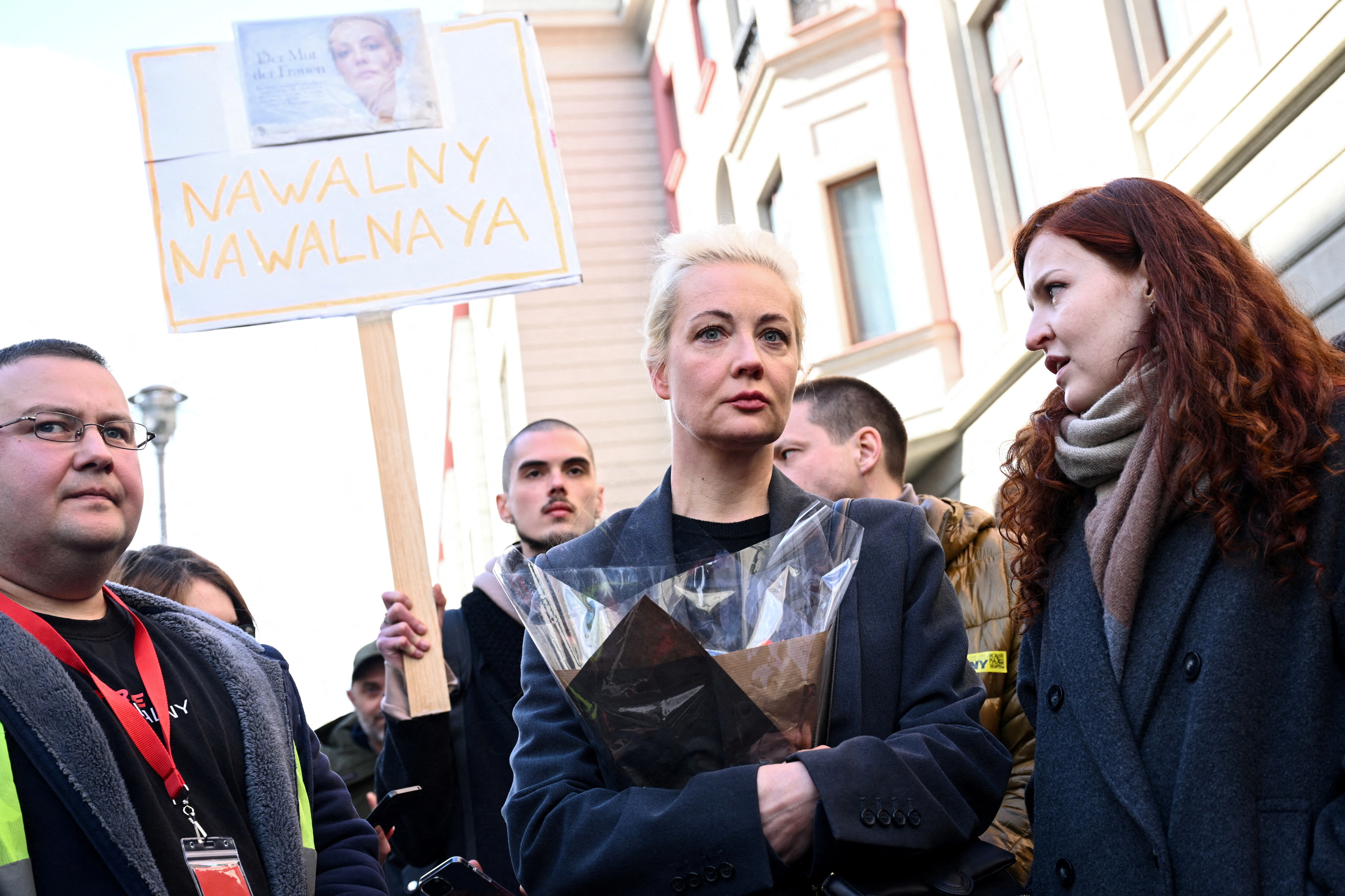 Nawalnys Witwe macht heute Mittag ein mutiges Gesicht für den Marsch