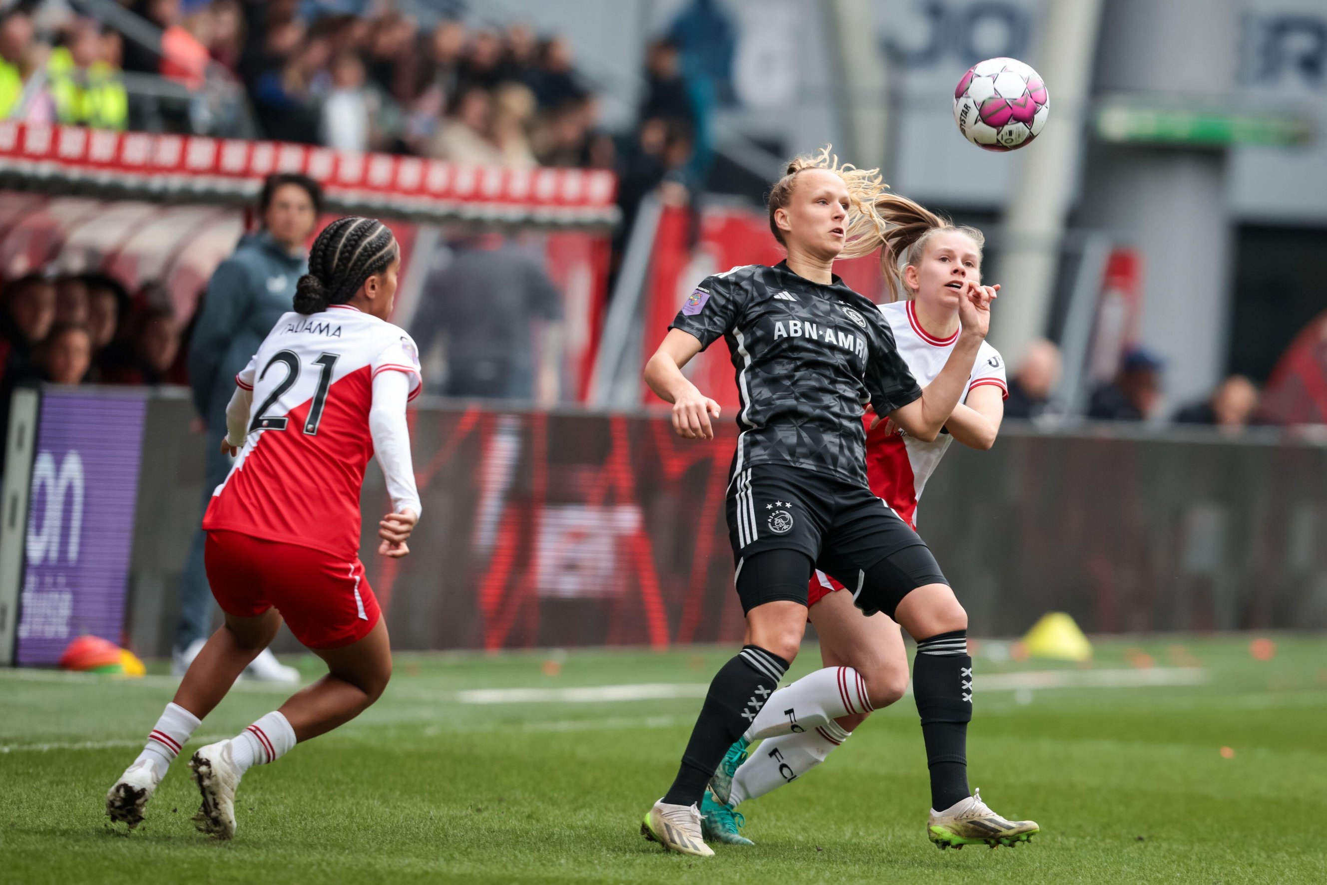 Ajax ist das zweite Team aus den Niederlanden, das zum ersten Mal das Viertelfinale der Women's Champions League erreicht hat